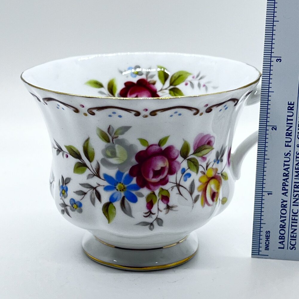 Royal Albert Jubilee Rose Vintage Teacup and Saucer - Picture 11 of 12
